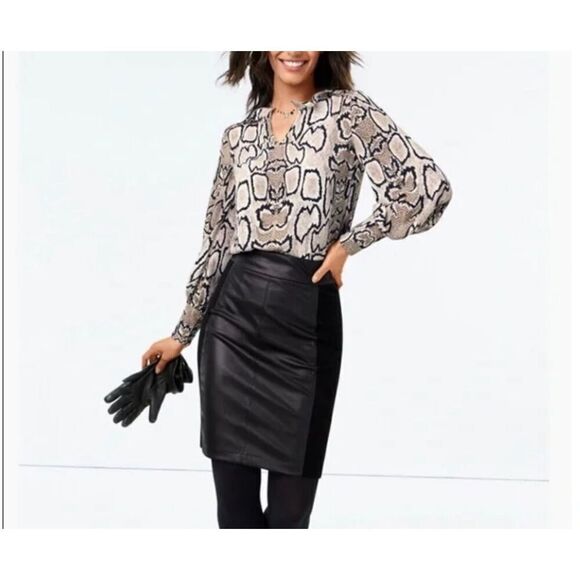 Cabi snakeskin animal print blouse size M - Picture 2 of 13